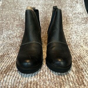 Sorel Joan of artic wedge II Chelsea bootie | size 9